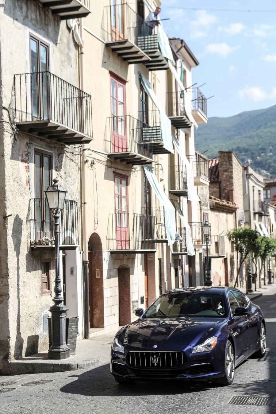  Maserati Quattroporte GTS GranLusso 2016 года  (фото 8 из 44)